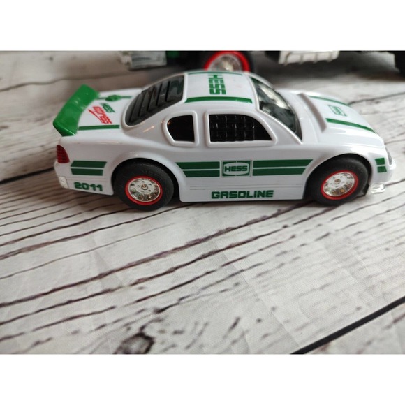 2011 Hess toy truck And Car Working Condition - Picture 4 of 11